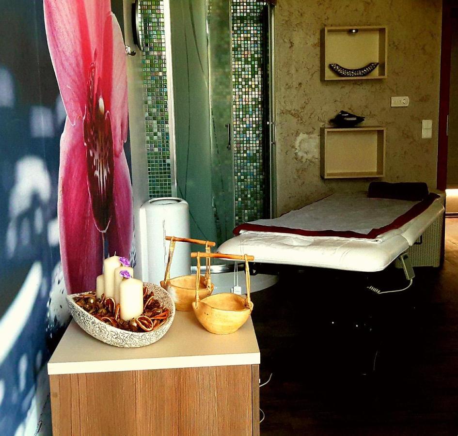 Hotel Olivia Medical Spa Skomielna Czarna Buitenkant foto