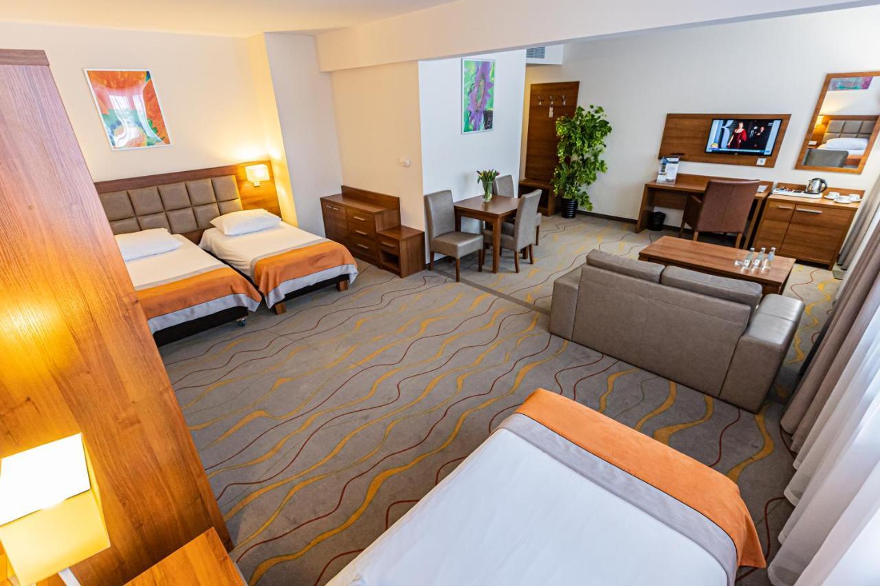 Hotel Olivia Medical Spa Skomielna Czarna Buitenkant foto