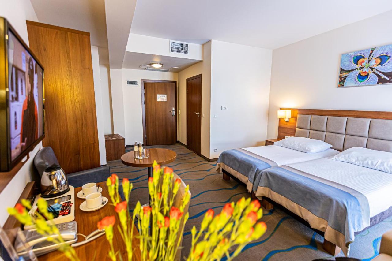 Hotel Olivia Medical Spa Skomielna Czarna Buitenkant foto