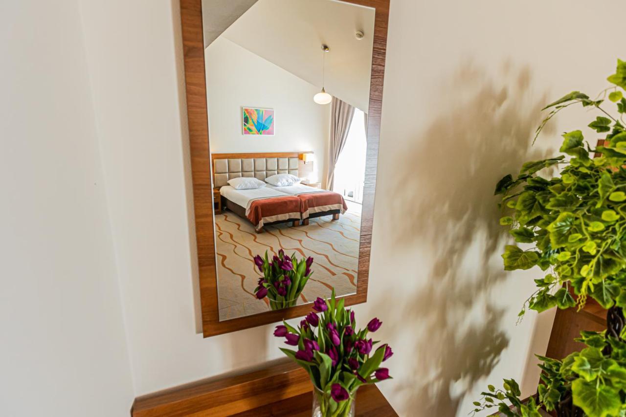 Hotel Olivia Medical Spa Skomielna Czarna Buitenkant foto
