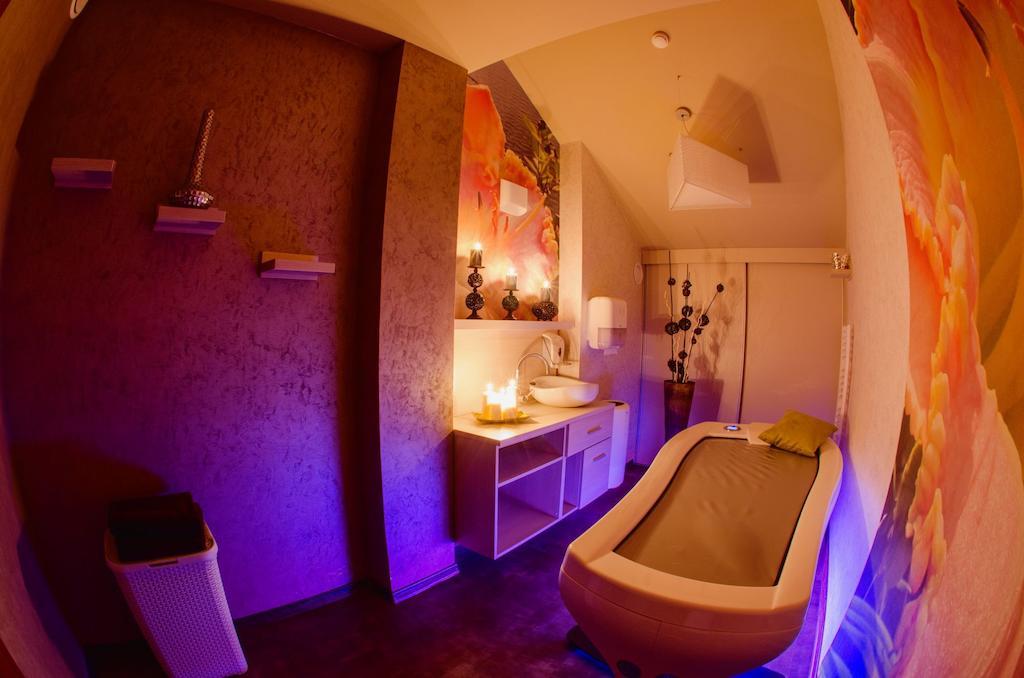 Hotel Olivia Medical Spa Skomielna Czarna Buitenkant foto