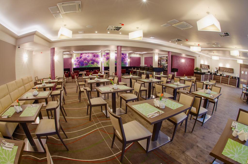 Hotel Olivia Medical Spa Skomielna Czarna Buitenkant foto